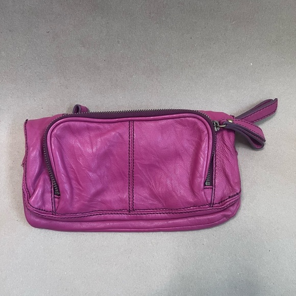 Steve Madden 100% Leather Pink Small Clutch With Zipper And Magnetic Closures - Picture 2 of 11